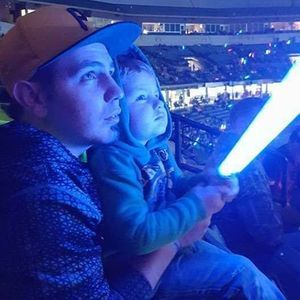 Meet your Posher, Derrick